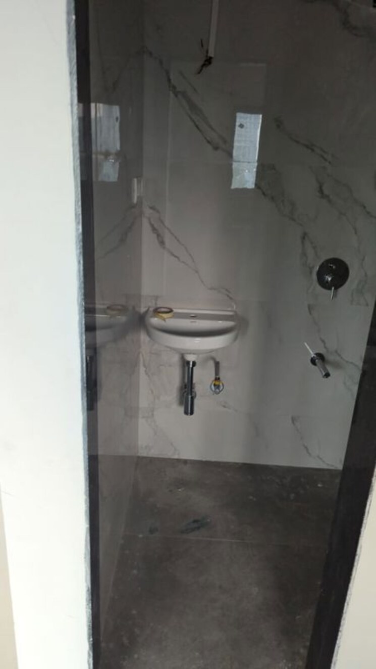 Bathroom, malad east 1 Bedroom 550 Sq.Ft. Apartment In Malad East Mumbai 9689078