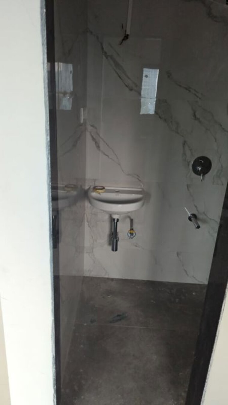 Bathroom, malad east 1 Bedroom 550 Sq.Ft. Apartment In Malad East Mumbai 9689078