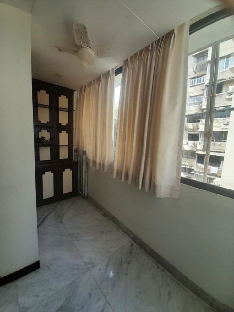 Room, tardeo 3 Bedroom 1300 Sq.Ft. Apartment In Tardeo Mumbai 9689247