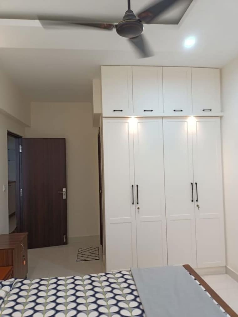 Room, bannerghatta road 3 Bedroom 1500 Sq.Ft. Apartment In Bannerghatta Road Bangalore 9686684