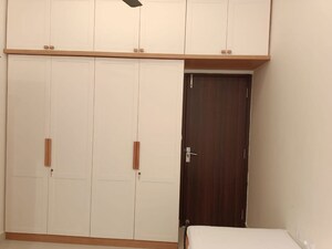 Furnished Amenities in 3 BHK Apartment at Bannerghatta Road – for Rent