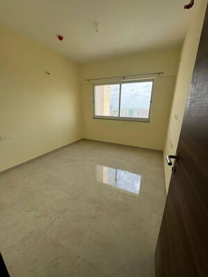 Study Room in 3 BHK Apartment at K Raheja Reserve, Mohammadwadi – for Rent