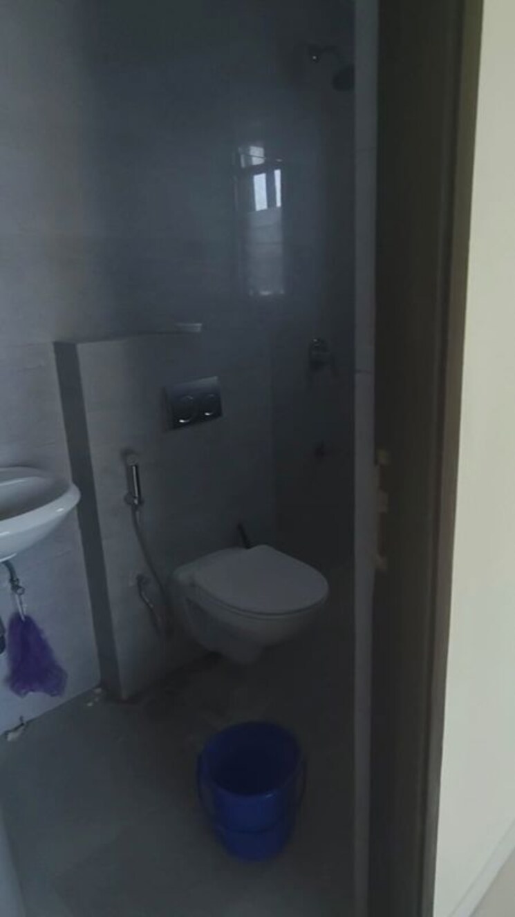Bathroom, siddha-seabrook 3 Bedroom 1008 Sq.Ft. Apartment In Kandivali West Mumbai 9689360
