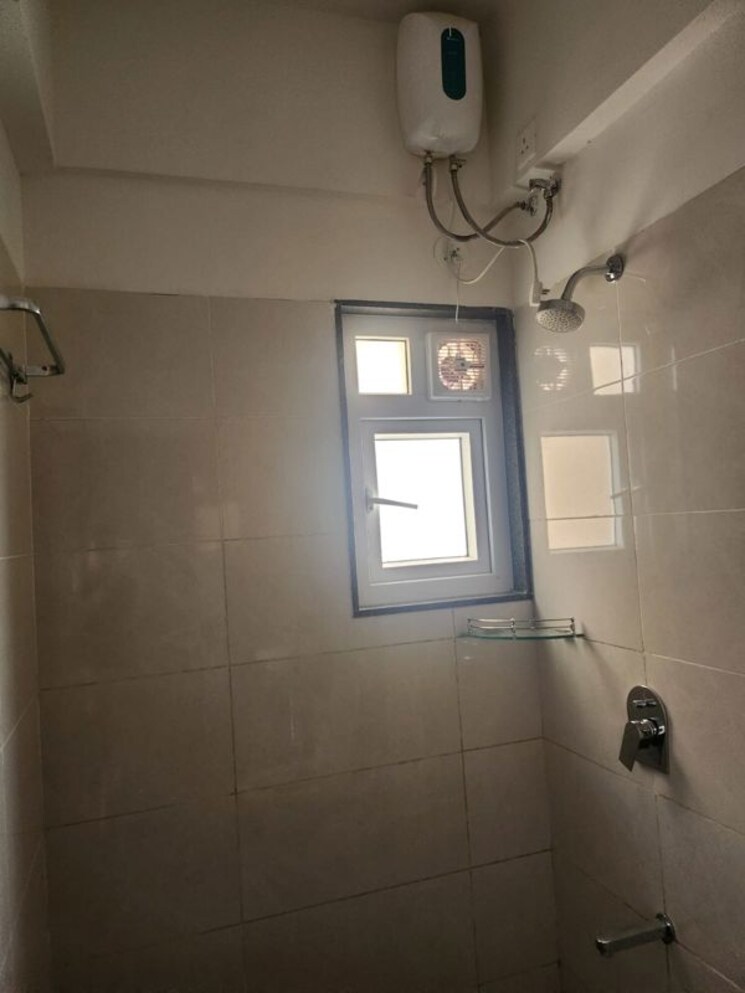 Bathroom, shapoorji-pallonji-bkc-28 2 Bedroom 639 Sq.Ft. Apartment In Bandra East Mumbai 9689448