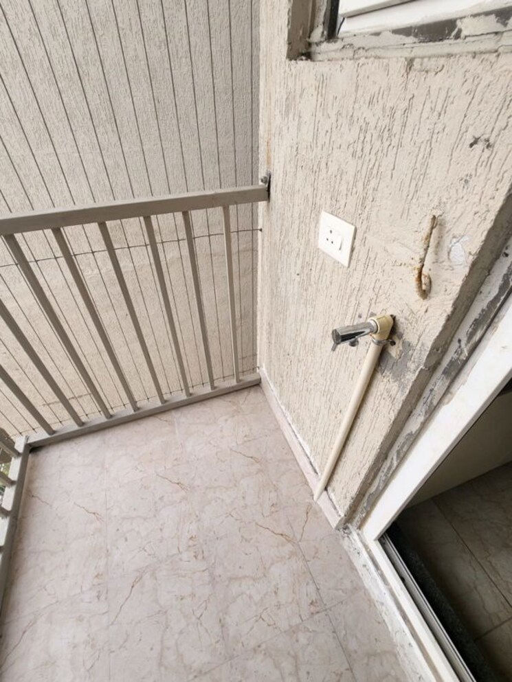 Balcony, shapoorji-pallonji-bkc-28 2 Bedroom 639 Sq.Ft. Apartment In Bandra East Mumbai 9689448