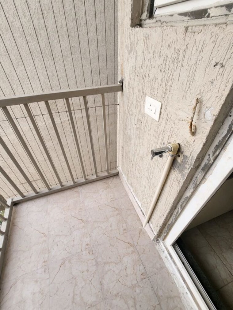 Balcony, shapoorji-pallonji-bkc-28 2 Bedroom 639 Sq.Ft. Apartment In Bandra East Mumbai 9689448