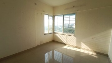 Room in 2 BHK Apartment at Sun City – for Sale