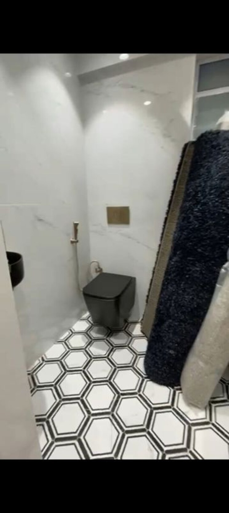 Bathroom, avant-hillway 2 Bedroom 756 Sq.Ft. Apartment In Goregaon East Mumbai 9689528