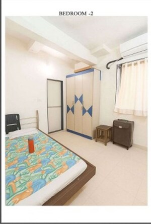 Bedroom in 2 BHK Apartment at Juhu – for Rent