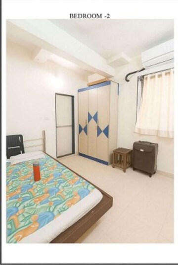 Bedroom in 2 BHK Apartment at Juhu – for Rent