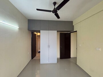 2 BHK Apartment For Rent in Pyramid Pride, Sector 76