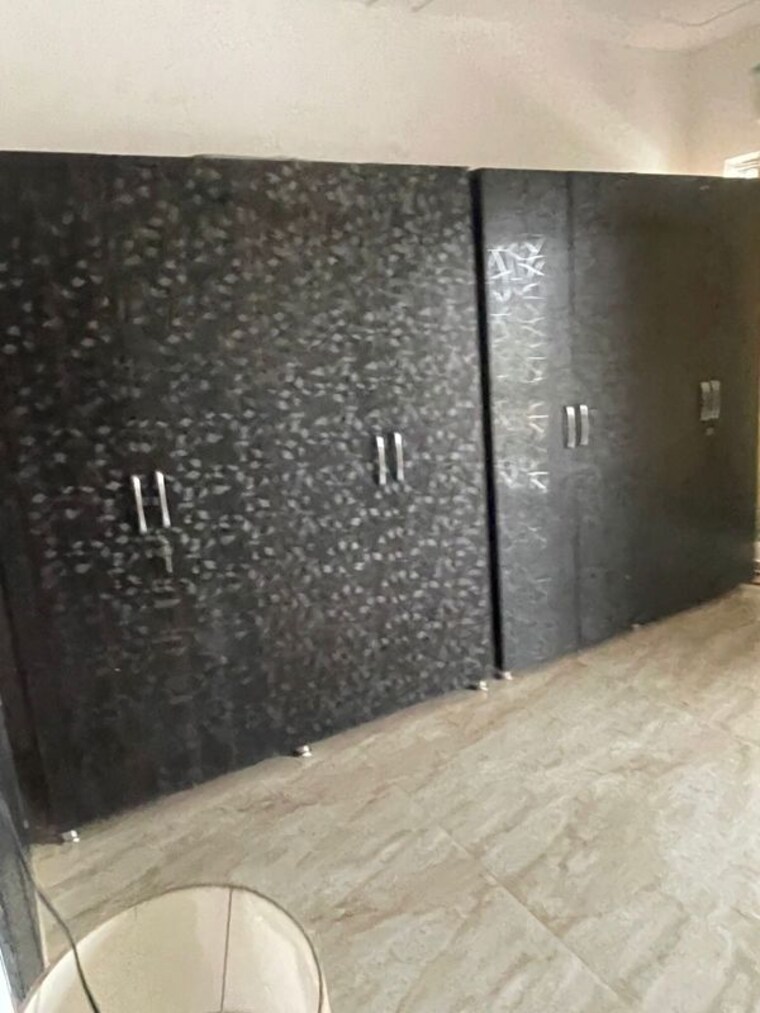 Room, sector 76 3 Bedroom 2100 Sq.Ft. Builder Floor In Sector 76 Faridabad 9689662