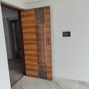 Room in 1 BHK Apartment at Gurukrupa Ugam, Ghatkopar East – for Rent