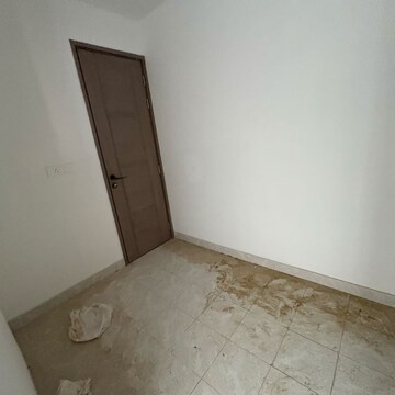 Room in 4 BHK Apartment at Shalimar One World Belvedere Court 3, Malesemau – for Rent