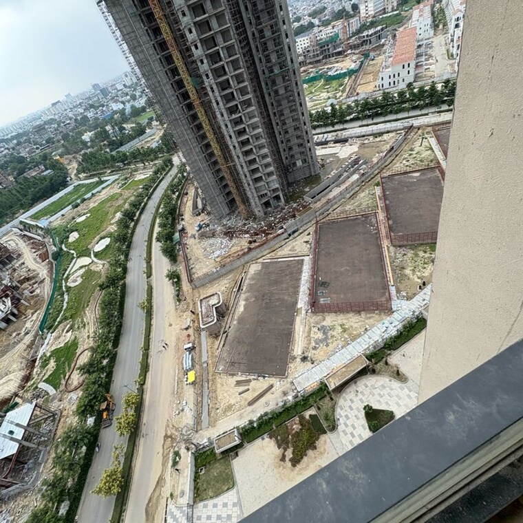 Balcony, shalimar-one-world-belvedere-court-3 4 Bedroom 2639 Sq.Ft. Apartment In Malesemau Lucknow 8991109