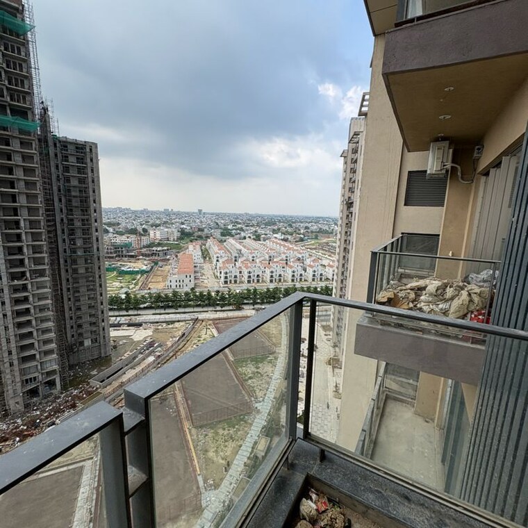 Exterior View, shalimar-one-world-belvedere-court-3 4 Bedroom 2639 Sq.Ft. Apartment In Malesemau Lucknow 8991109