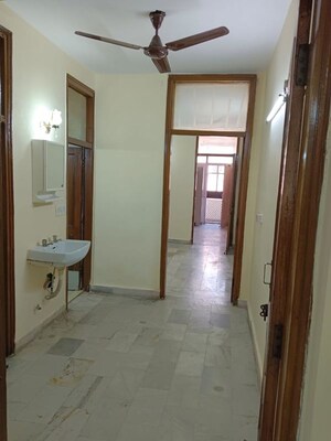 Room in 2 BHK Builder Floor at Lajpat Nagar 4 – for Rent