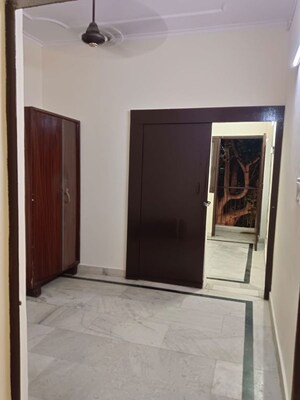 1 BHK Builder Floor For Rent in Lajpat Nagar 4