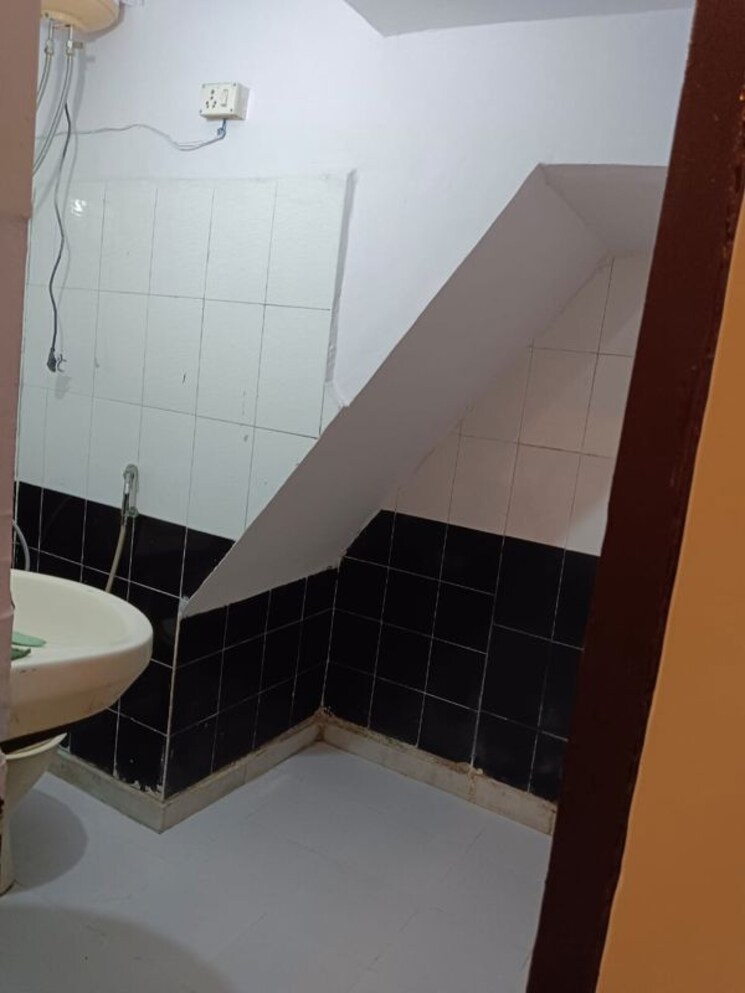 undefined, lajpat nagar 4 1 Bedroom 564 Sq.Ft. Builder Floor In Lajpat Nagar 4 Delhi 9690240