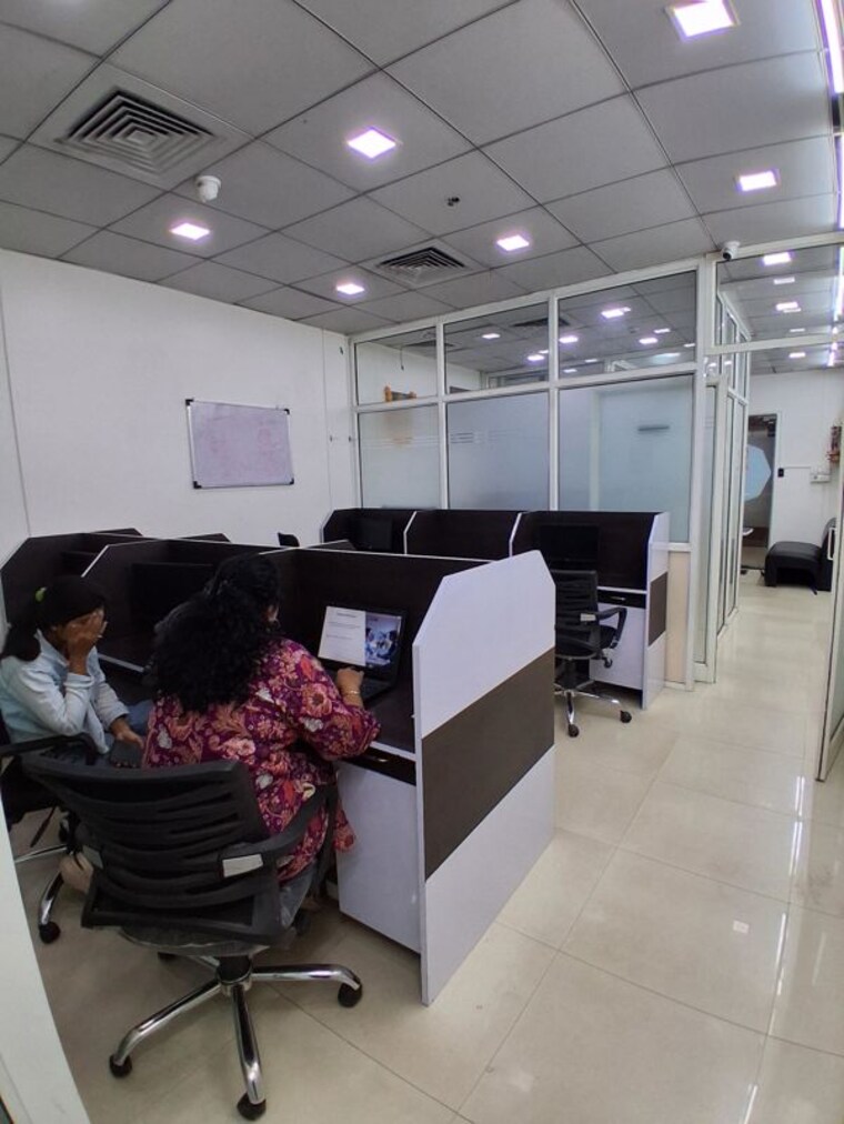 Team Area, naiknavare-town-square Commercial Office Space 720 Sq.Ft. In Viman Nagar Pune 9690326