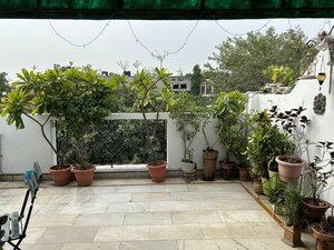 3 BHK Builder Floor – Garden View at Chittaranjan Park - for Sale