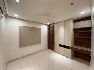 Room in 3 BHK Apartment at Prestige Tranquil, Kokapet – for Rent