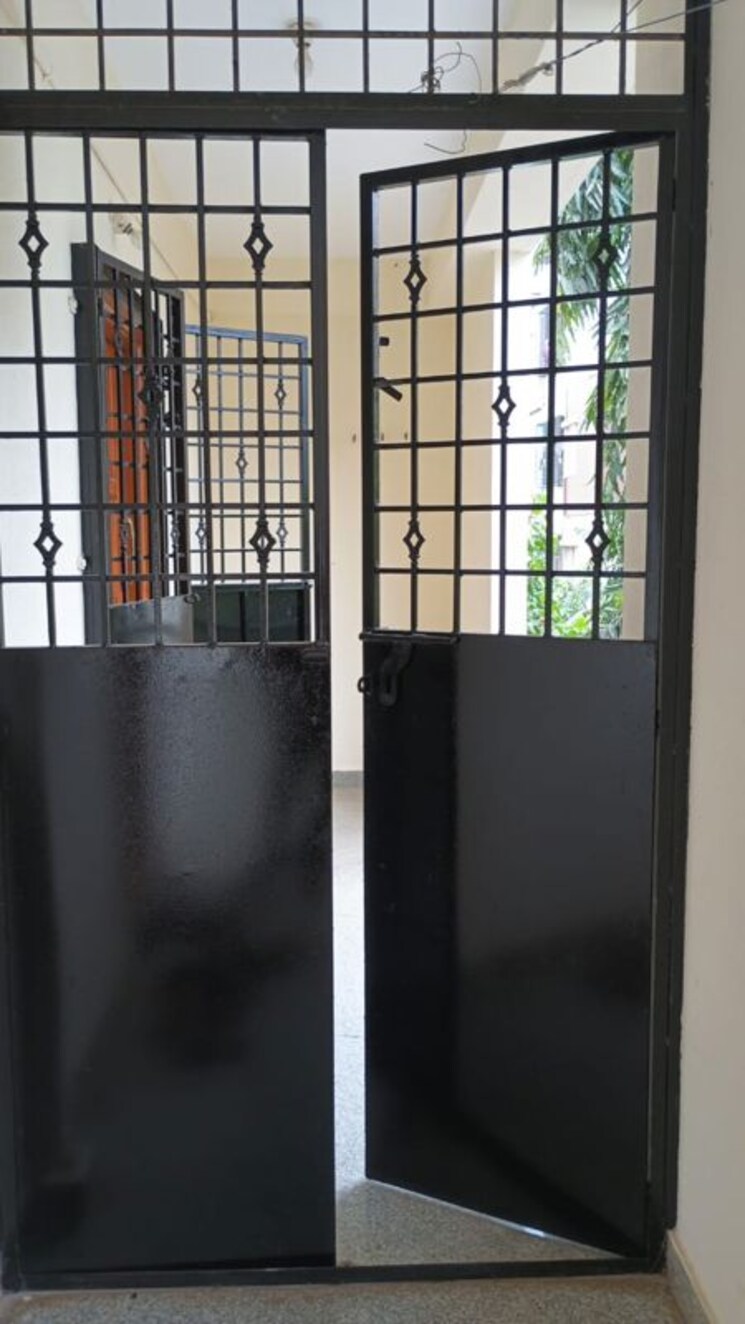 Room, electronic city phase i 1.5 Bedroom 750 Sq.Ft. Apartment In Electronic City Phase I Bangalore 9690618