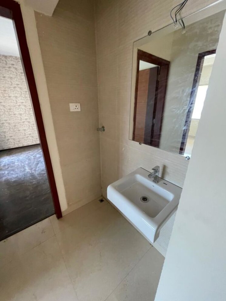 Bathroom, paradise-sai-symphony 2 Bedroom 641 Sq.Ft. Apartment In Kharghar Navi Mumbai 9690637