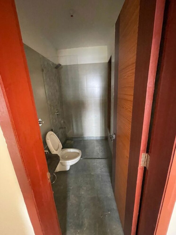 Bathroom, paradise-sai-symphony 2 Bedroom 639 Sq.Ft. Apartment In Kharghar Navi Mumbai 9690649