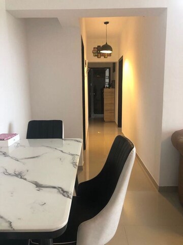 Furnished Amenities in 2.5 BHK Apartment at Lotus Lotus Link Square, Malad West – for Rent