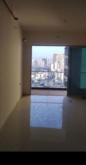 Room in 2 BHK Apartment at Gauri Excellency, Kandivali West – for Rent
