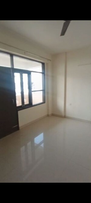 Room in 3 BHK Apartment at Sector 45 – for Rent
