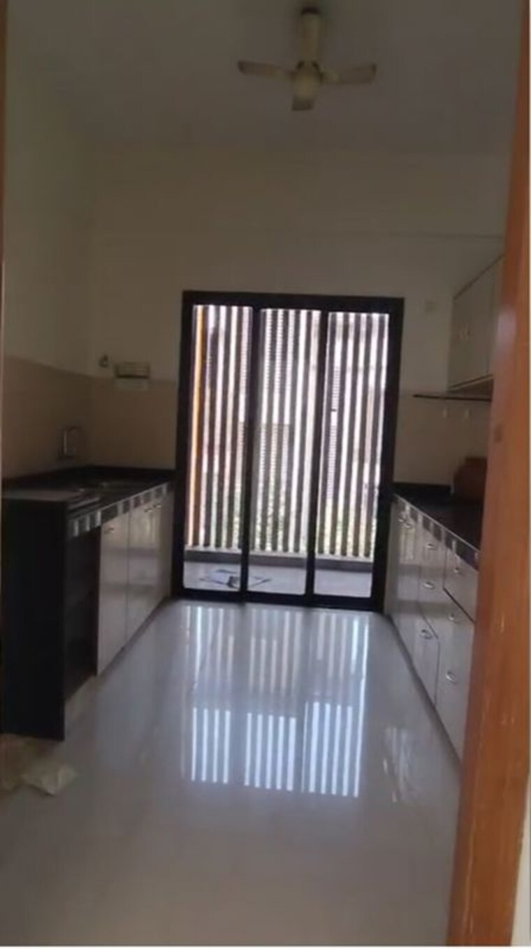 Kitchen, lucky-house 2 Bedroom 1014 Sq.Ft. Apartment In Chembur Mumbai 9691087