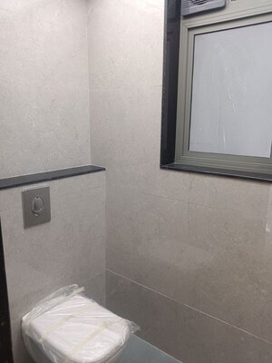 Room in 2 BHK Apartment at Bharat Kunj CHS, Erandwane – for Sale