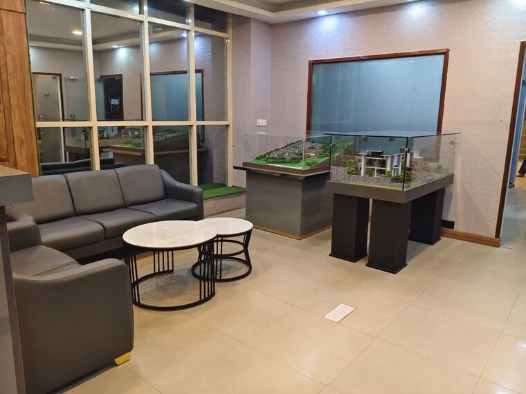 Living Room, sector 63 Commercial Office Space 1600 Sq.Ft. In Sector 63 Noida 9690975