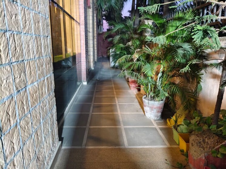 Exterior View, sector 63 Commercial Office Space 1600 Sq.Ft. In Sector 63 Noida 9690975