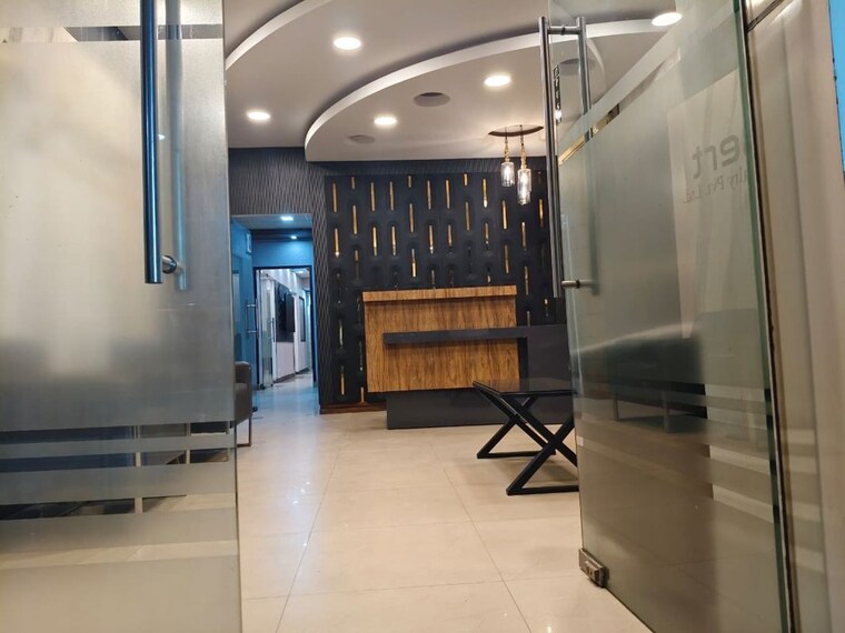 Other, sector 63 Commercial Office Space 1600 Sq.Ft. In Sector 63 Noida 9690975