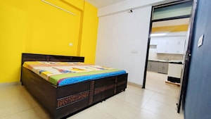 Room in  Pg at Noida Golf Course – for Rent