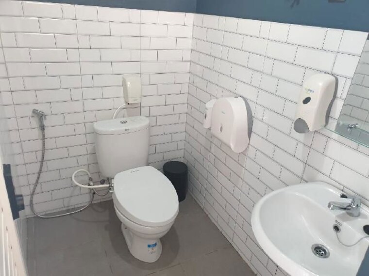 Bathroom, ganga nagar 1 Bedroom 630 Sq.Ft. Apartment In Ganga Nagar Rishikesh 9691466