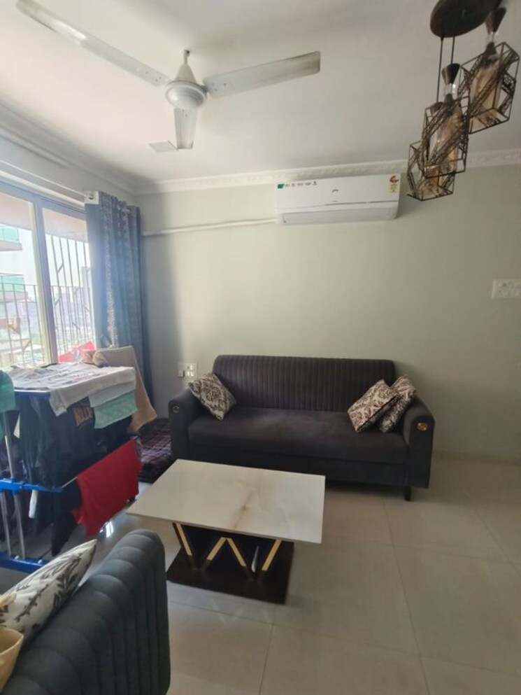Living Room, anand-nagar-society 1 Bedroom 500 Sq.Ft. Apartment In Juhu Mumbai 9416467