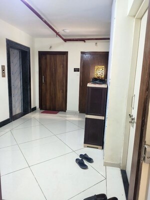 Room in 1 BHK Apartment at Anand Nagar Society, Juhu – for Rent