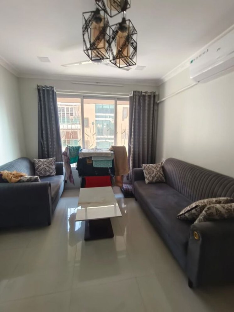 Living Room, anand-nagar-society 1 Bedroom 500 Sq.Ft. Apartment In Juhu Mumbai 9416467