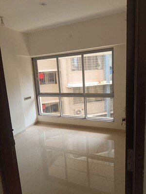 1 BHK Apartment For Rent in Je And Vee Om Trimurti, Malad East