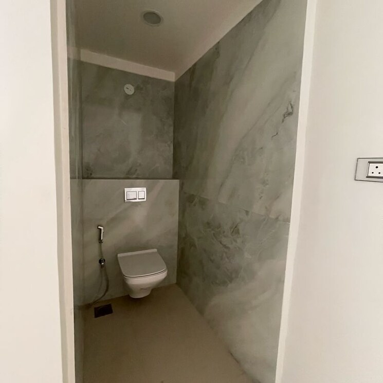 Bathroom, juhu 4 Bedroom 1734 Sq.Ft. Apartment In Juhu Mumbai 9474499