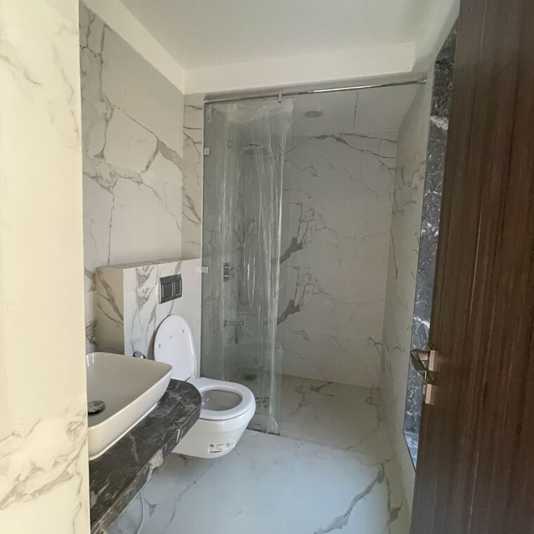 Bathroom, juhu 4 Bedroom 1734 Sq.Ft. Apartment In Juhu Mumbai 9474499