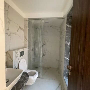 Bathroom in 4 BHK Apartment at Juhu – for Sale