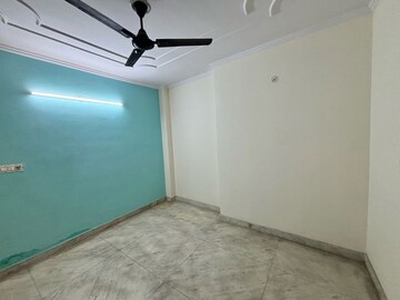 Room in 6+ BHK Builder Floor at Govindpuri – for Sale