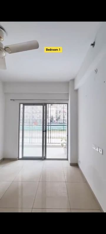 Room in 2.5 BHK Apartment at Gulshan Bellina, Sector 16 Greater Noida – for Sale