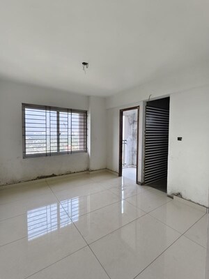 Room in 4 BHK Apartment at Thrippunithura – for Sale