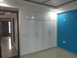 Building Lobby in 3 BHK Builder Floor at Sushant Lok 2, Sector 57 – for Rent